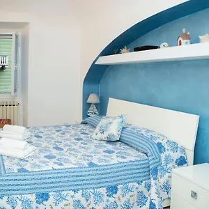 casa-colombo-centrale-200m-dal-mare-e-spiaggia.hotelitalianriviera.com/